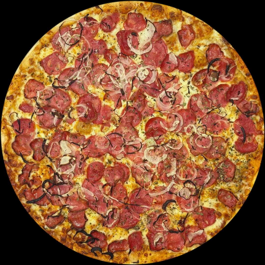 Pizza de calabresa com cebola e orégano, vista de cima